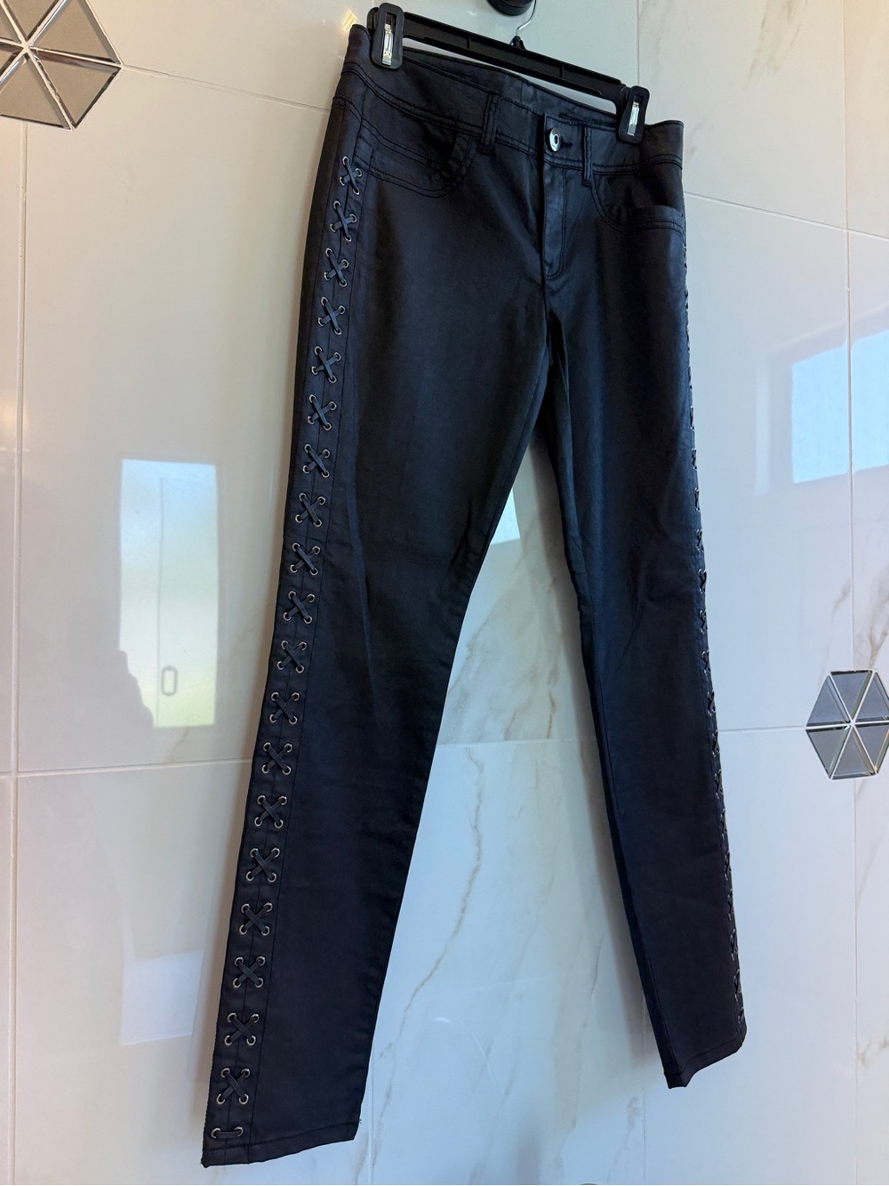 NWT Cache Black Coated Lace Up Pants Size 6 Moto Pant Harley Concert Edgy - Picture 2 of 8